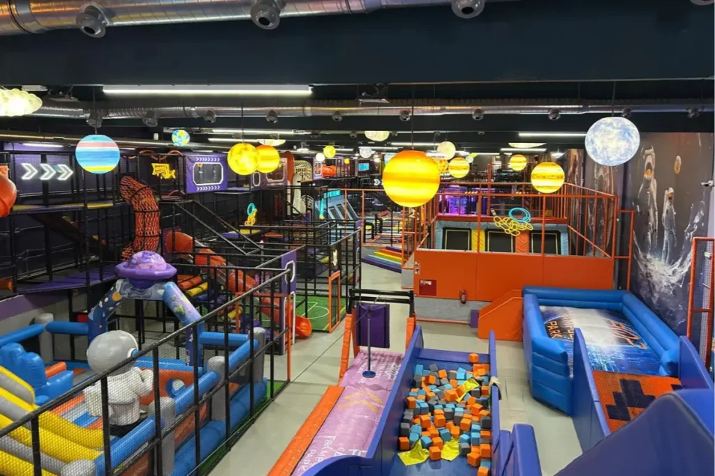 Hop Galaxy parque de bolas para adultos Madrid