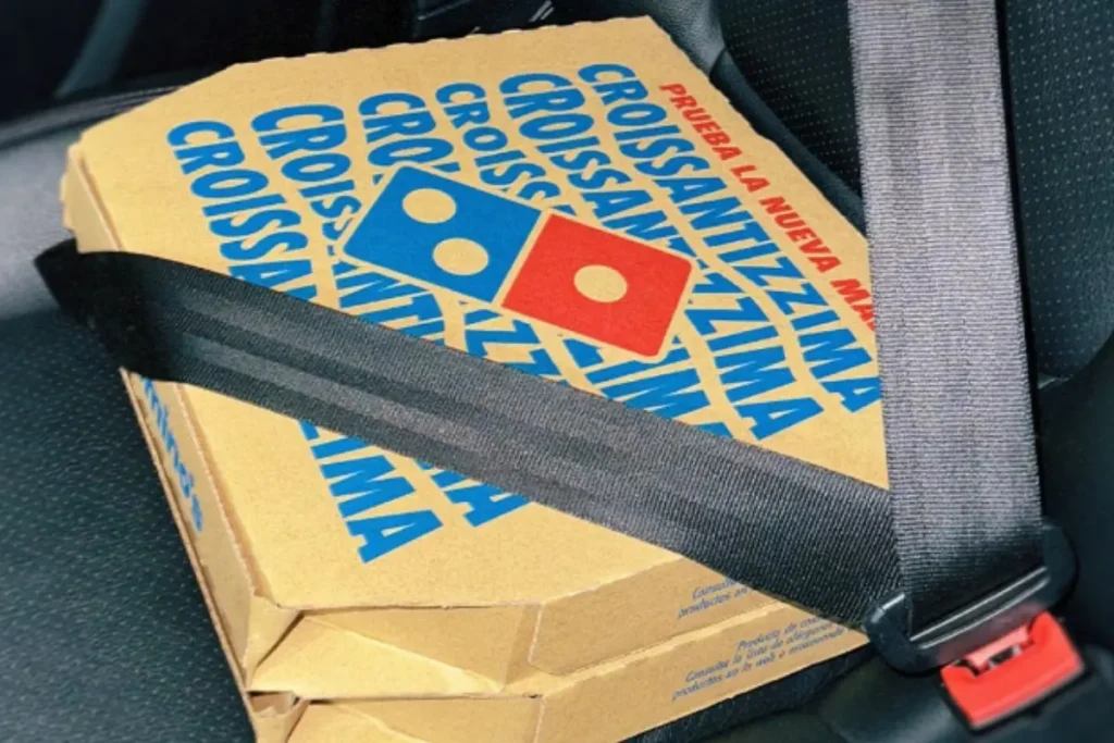 me puedo llevar las pizzas del buffet de dominos