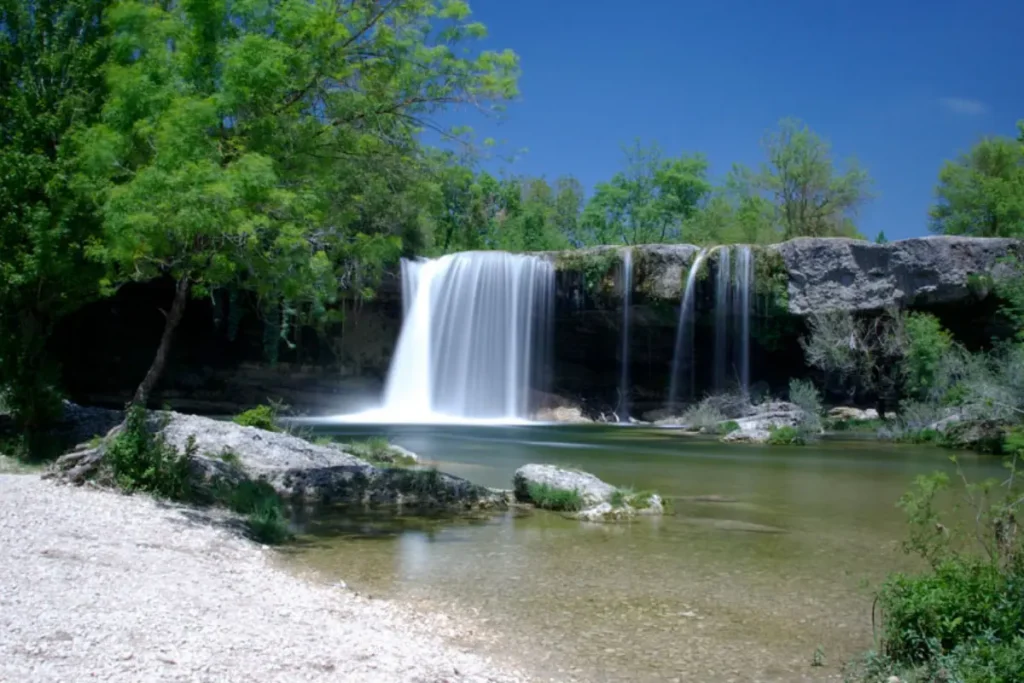 cascadas del peñon burgos