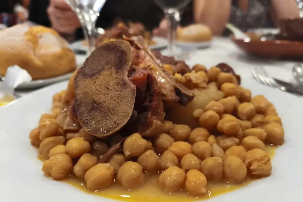 cocido madrileño La Bola