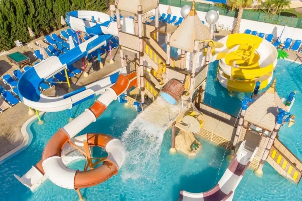 hoteles con parque acuático para Semana Santa 2026