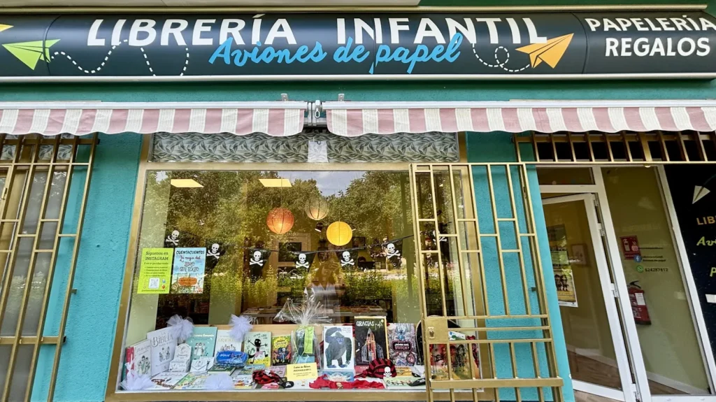 aviones-de-papel-librerias-infantiles