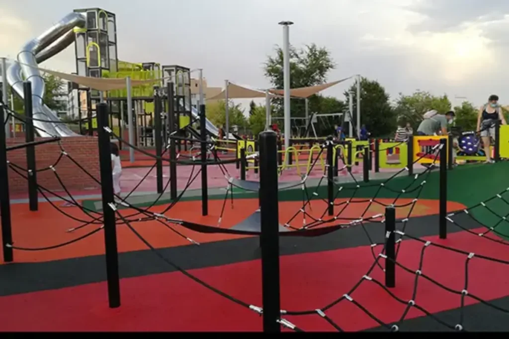 parque infantil tempranales